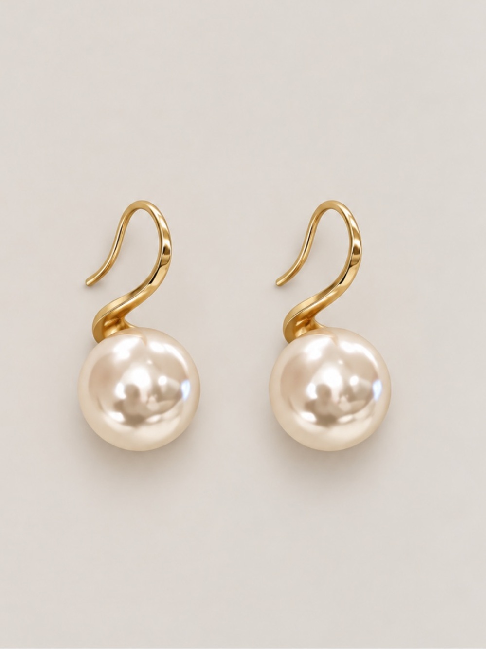 New! Gold Pearl Classic Preppy Drop Earrings